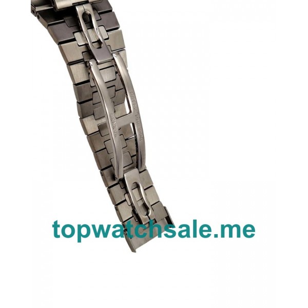 UK Swiss Made Replica Patek Philippe Replica Nautilus 5711/1A - 40 MM Watches