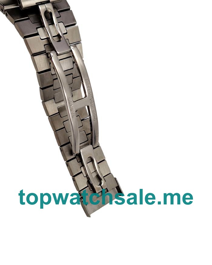 UK Swiss Made Replica Patek Philippe Replica Nautilus 5711/1A - 40 MM Watches